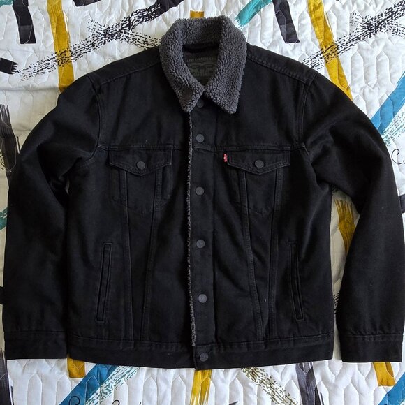 Levi's Type III Sherpa Trucker Jacket - Picture 1 of 3